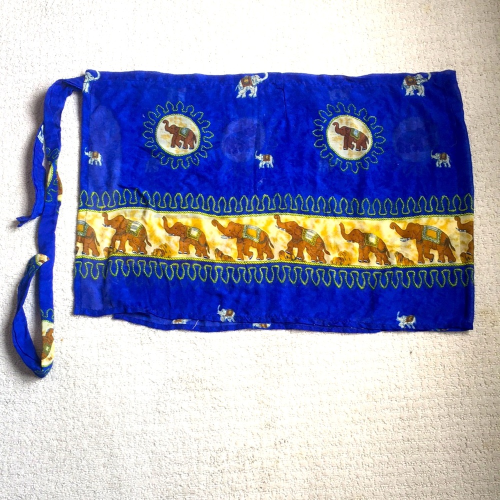 Stunning Elephant Print Sarong. - Picture 7 of 15